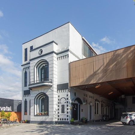 Отель Reddoorz Near Jalan Sudirman Padang Экстерьер фото